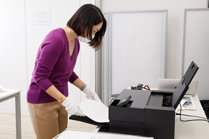 手差しで給紙するのが苦手だったという大門さんだが、「PX1V」での手差し給紙はスムーズにできた