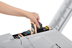 トナーカートリッジ交換もスムーズ