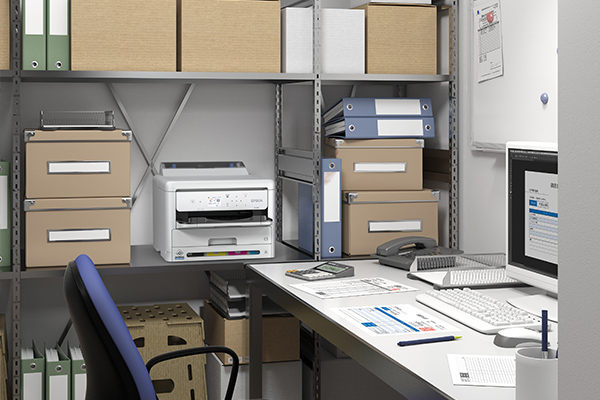 カウンターやバックヤードでも場所をとらないコンパクトボディー