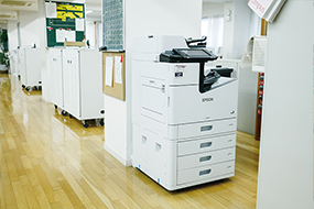 通常印刷用にLX-7550M他6台を職員室に設置