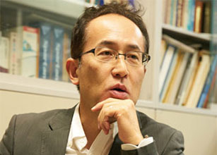 熊本大学 物質生命化学科 井原研究室 教授 井原敏博さん