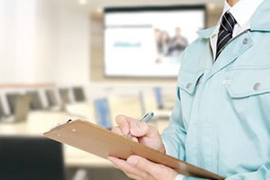 専門のサービスエンジニアが訪問対応するイメージ図