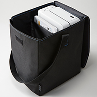 便利な収納バッグ付き