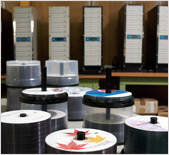 写真：大量のメディアを制作