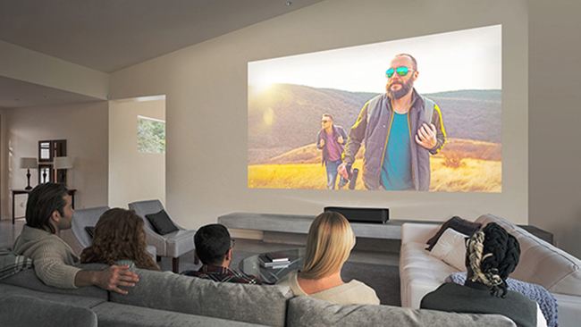 プロジェクターのルーメンを決める目安は？シーン別おすすめの明るさ