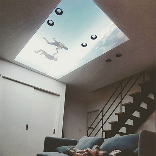 映画の天井投写イメージ