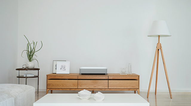 映像を投写していない時は、すっきりして部屋が広い印象に