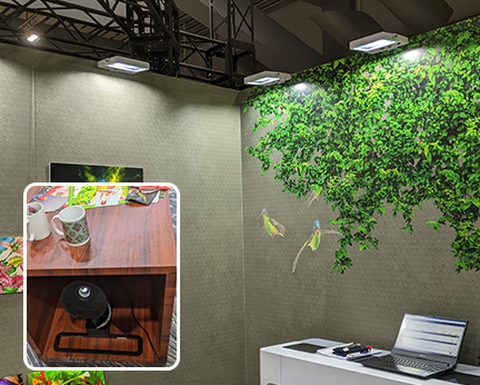 デッドスペースを活用した床置き展示が可能 EV-110製品ページ