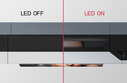 印刷状態を見ることができる機内照明