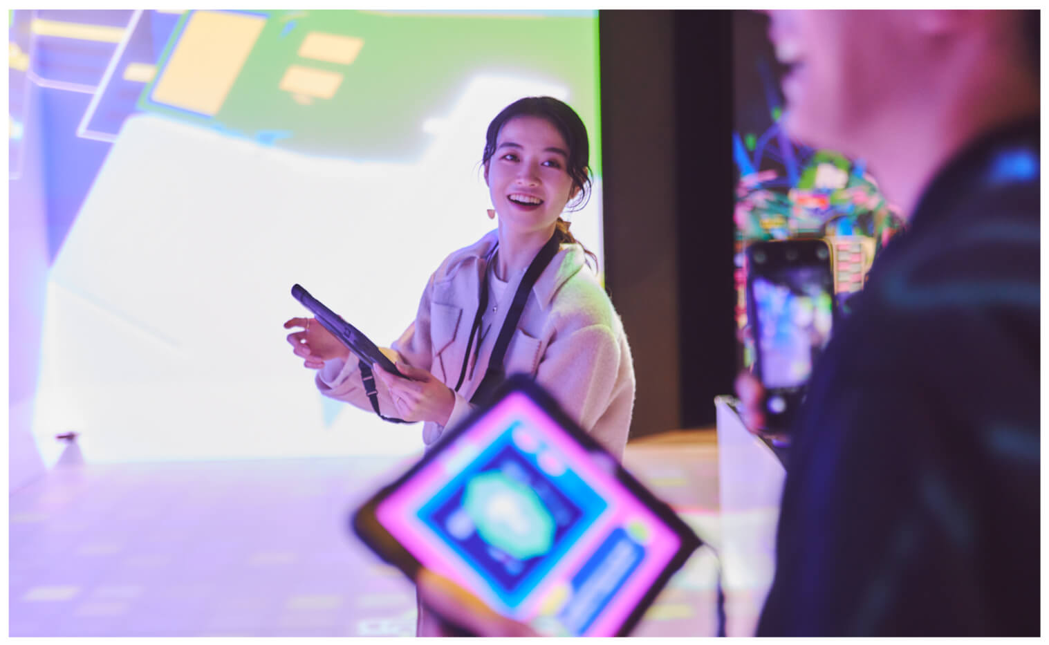 METoA Ginzaでは大画面に映し出された迫力ある映像を体験できる