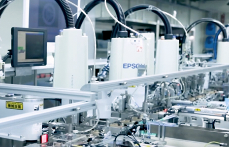 エプソンのジャイロプラステクノロジーが工程の自動化・効率化を支援します！